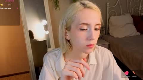 Snapshot of elen__moore chatting on April 29, 2026, 5:11 am Elen online show from April 29, 2026, 5:11 am