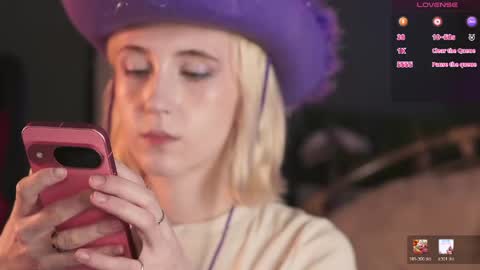 Snapshot of elen__moore chatting on May 30, 2026, 9:50 am Elen online show from May 30, 2026, 9:50 am