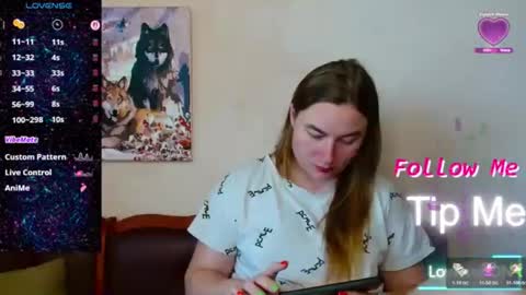 Snapshot of elena_maeer chatting on June 9, 2026, 8:37 am Elena online show from June 9, 2026, 8:37 am