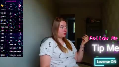 Snapshot of elena_maeer chatting on July 11, 2026, 7:44 am Elena online show from July 11, 2026, 7:44 am