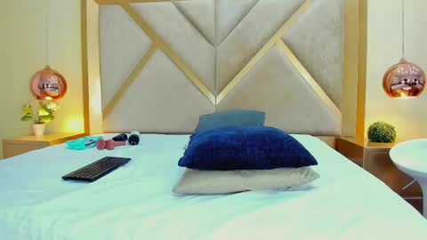 Elena Watsonn online show from May 16, 2026, 7:56 pm