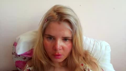 Snapshot of elenaflirt chatting on April 18, 2026, 10:30 am Elena online show from April 18, 2026, 10:30 am