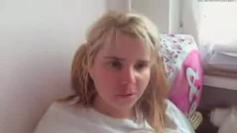 Snapshot of elenaflirt chatting on May 6, 2026, 12:43 pm Elena online show from May 6, 2026, 12:43 pm