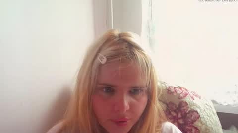 Snapshot of elenaflirt chatting on May 11, 2026, 12:22 pm Elena online show from May 11, 2026, 12:22 pm