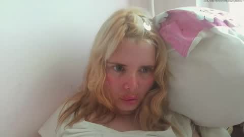 Snapshot of elenaflirt chatting on May 20, 2026, 2:56 pm Elena online show from May 20, 2026, 2:56 pm