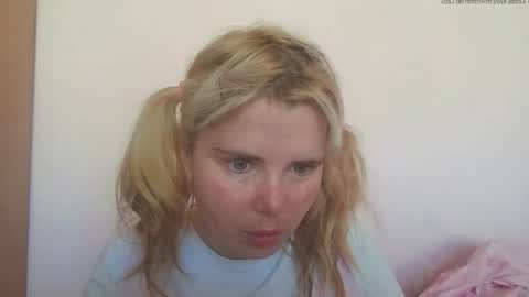 Snapshot of elenaflirt chatting on May 29, 2026, 3:10 pm Elena online show from May 29, 2026, 3:10 pm