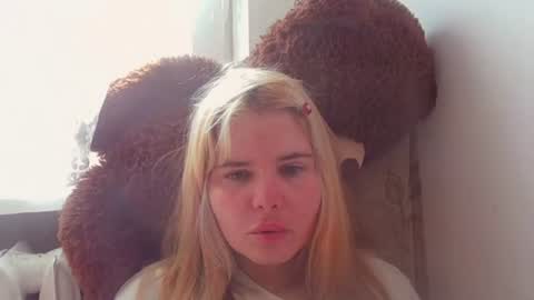 Elena online show from June 19, 2026, 8:18 am