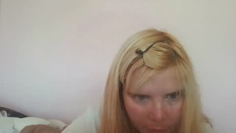 Elena online show from June 25, 2026, 8:19 am