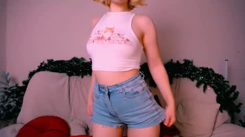 elenamonroe_ online show from December 21, 2025, 3:24 am