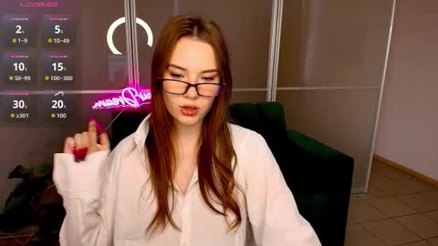 Snapshot of elenaoconar chatting on October 20, 2025, 5:52 am elenaoconar online show from October 20, 2025, 5:52 am