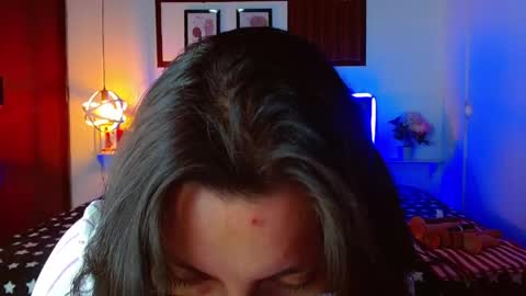 Snapshot of elenna__ chatting on May 24, 2026, 1:49 pm Elenna online show from May 24, 2026, 1:49 pm