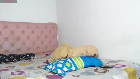 elettra_parisi19 online show from February 5, 2025, 11:06 pm