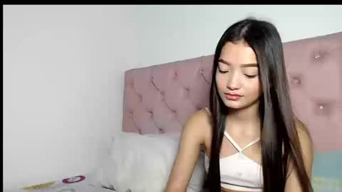elettra_parisi19 online show from September 9, 2025, 9:03 pm
