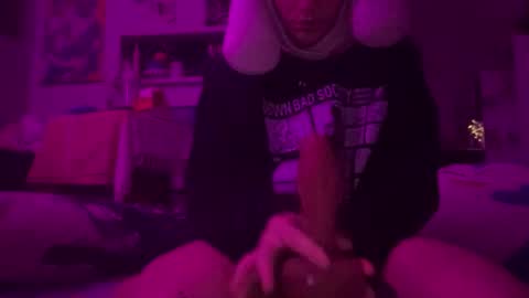 elfspit online show from May 28, 2026, 4:32 am