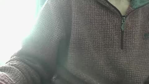 elfyonee online show from February 25, 2025, 2:11 pm