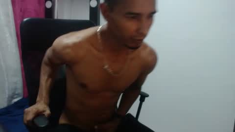 elherrero2024 online show from December 12, 2024, 3:43 am