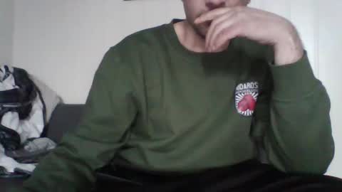 Snapshot of elhornyvikingo chatting on December 27, 2024, 12:01 pm horny viking online show from December 27, 2024, 12:01 pm