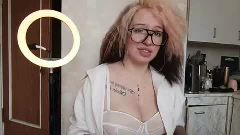 elianafox_ online show from July 20, 2026, 10:39 am