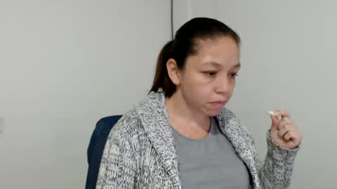 Snapshot of eliane_cooper21 chatting on July 9, 2026, 3:54 am Eli online show from July 9, 2026, 3:54 am