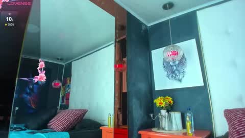 ---Elian--- online show from October 3, 2025, 12:07 am