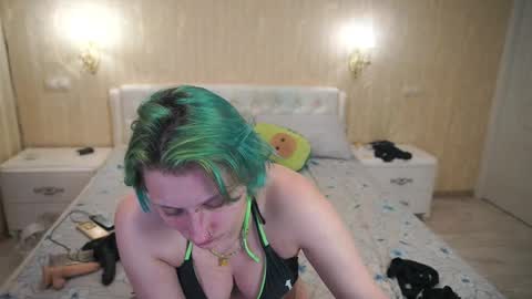 Snapshot of eliarose chatting on April 21, 2026, 1:42 am Luna online show from April 21, 2026, 1:42 am