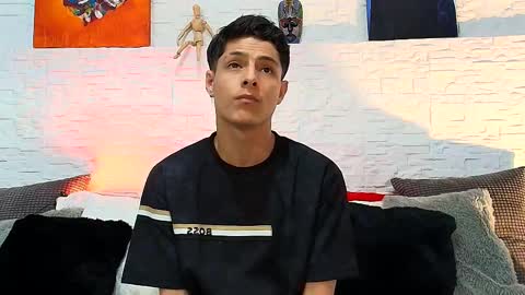 elias_salvatore_ online show from May 20, 2026, 7:20 pm