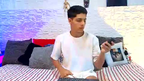 elias_salvatore_ online show from July 13, 2026, 5:16 pm