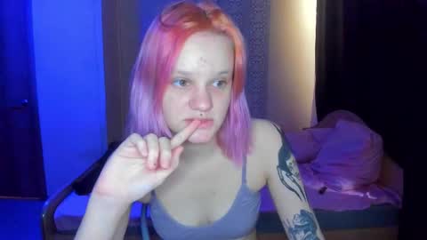 elieiza_xo online show from February 11, 2026, 9:03 am