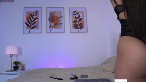 E L I I Z A B E T H   online show from December 15, 2025, 11:42 pm