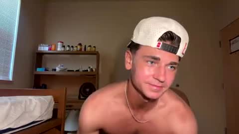 elijahkinky24 online show from July 13, 2026, 4:43 pm