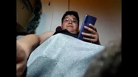 Snapshot of elimposstor chatting on January 12, 2025, 12:01 pm elimposstor online show from January 12, 2025, 12:01 pm