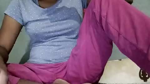 Snapshot of elina_roy03 chatting on November 3, 2025, 1:01 pm elina_roy03 online show from November 3, 2025, 1:01 pm