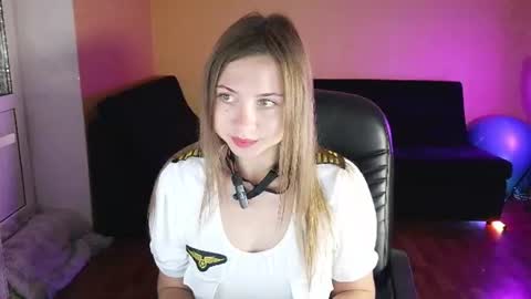 elinaharper online show from July 18, 2026, 11:19 pm