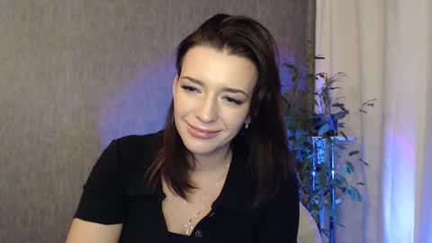 Snapshot of elinapretty chatting on December 12, 2024, 11:25 pm Elina online show from December 12, 2024, 11:25 pm