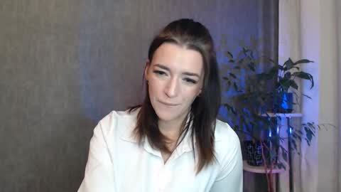 Snapshot of elinapretty chatting on September 20, 2025, 11:28 pm Elina online show from September 20, 2025, 11:28 pm