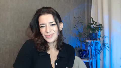 Snapshot of elinapretty chatting on September 30, 2025, 11:43 pm Elina online show from September 30, 2025, 11:43 pm