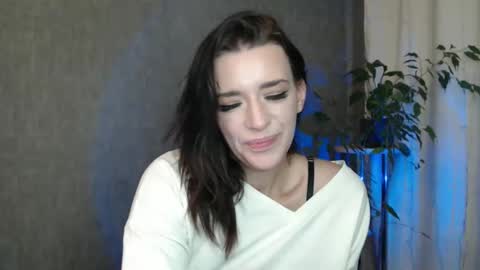 Elina online show from March 17, 2026, 11:41 pm