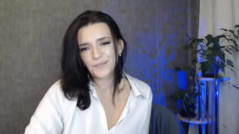 Elina online show from April 16, 2026, 11:18 pm
