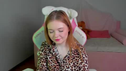 Snapshot of elinavale chatting on April 27, 2026, 4:27 pm elinavale online show from April 27, 2026, 4:27 pm