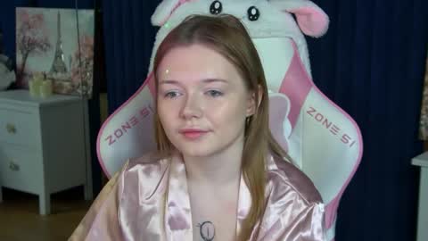 Snapshot of elinavale chatting on April 29, 2026, 5:30 pm elinavale online show from April 29, 2026, 5:30 pm