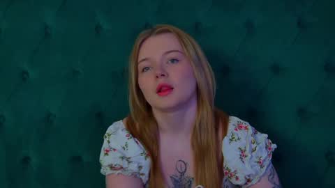 Snapshot of elinavale chatting on April 30, 2026, 5:30 pm elinavale online show from April 30, 2026, 5:30 pm