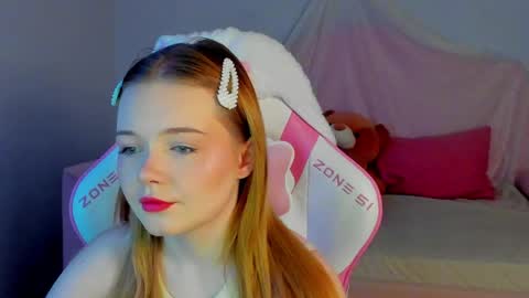 Snapshot of elinavale chatting on May 3, 2026, 5:08 pm elinavale online show from May 3, 2026, 5:08 pm