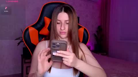 Elina online show from July 10, 2026, 8:33 pm