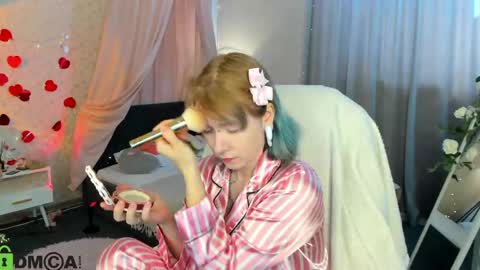 Snapshot of elira_vane chatting on June 3, 2026, 2:47 am Elira Vane online show from June 3, 2026, 2:47 am