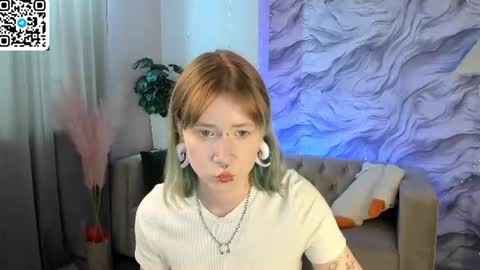 Snapshot of elira_vane chatting on June 15, 2026, 10:50 am Elira Vane online show from June 15, 2026, 10:50 am
