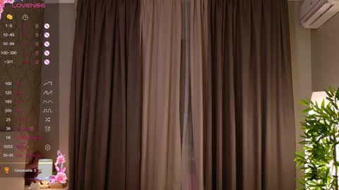 Elis online show from October 21, 2025, 5:02 pm