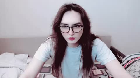 Snapshot of elisa_2001 chatting on June 12, 2026, 5:50 am Liza online show from June 12, 2026, 5:50 am