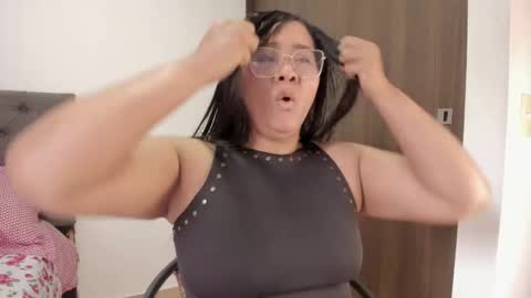 Snapshot of elisa_connors18 chatting on September 29, 2025, 4:12 pm online show from September 29, 2025, 4:12 pm