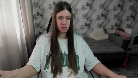 Aletta Oushen online show from March 19, 2026, 8:29 am