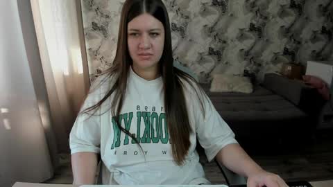 Aletta Oushen online show from April 8, 2026, 10:37 am